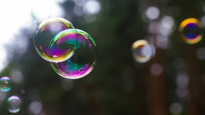 Soap bubble bubble iridescent 4k aesthetic wallpaper