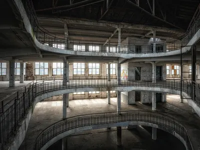 Building abandoned floors 4k city wallpaper