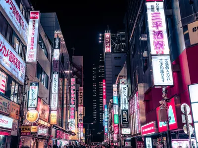 Shinjuku tokyo neon 4k gaming wallpaper