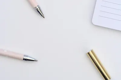 Magazine gray pink 4k minimal wallpaper