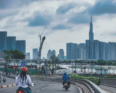 City road travel 4k motorcycle wallpaper