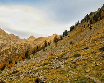 Beautiful autumn view of mountains in Saint-Martin-Vésubie, Provence, showcasing 4k mountain wallpaper