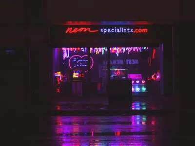 Dark night neon 4k neon wallpaper