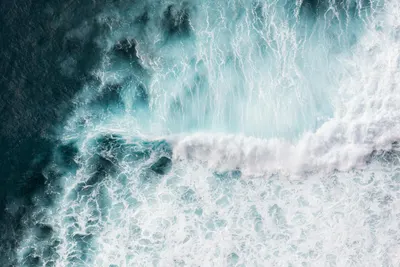 Aerial view of powerful waves crashing in the Atlantic Ocean near Madeira, Portu 4k ocean wallpaper