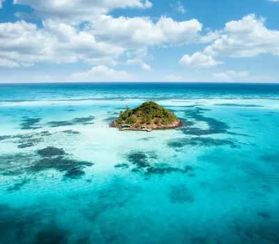 Tropical island blue 4k ocean wallpaper